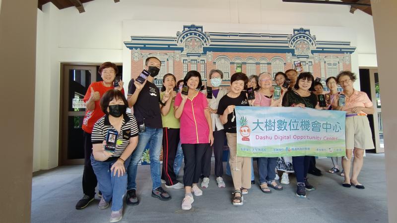 大家一起秀出自己用手機剪輯的作品