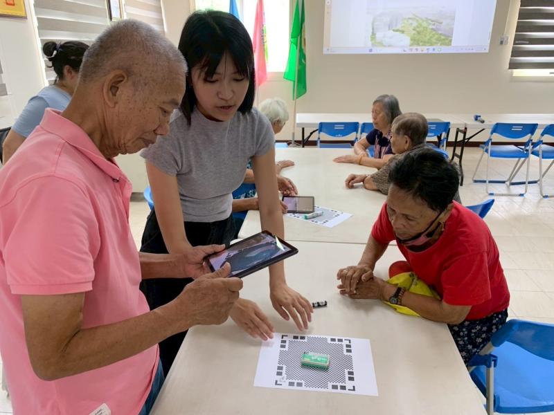 學員體驗3D掃描