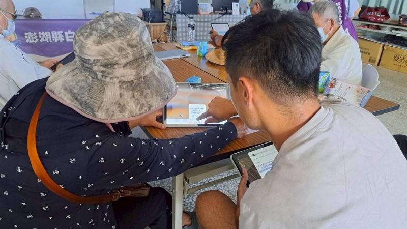 課程中學員互相學習互相指導