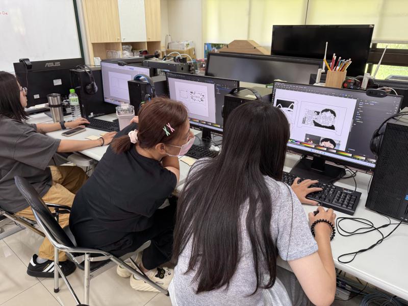 學員認真的處理要雷雕的圖案