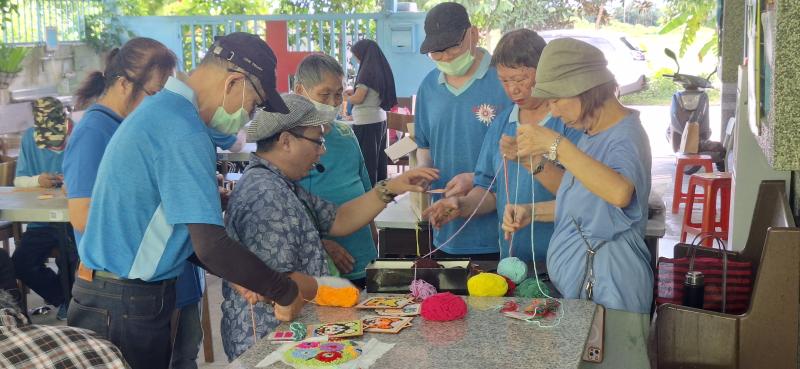 老師於實作時指導