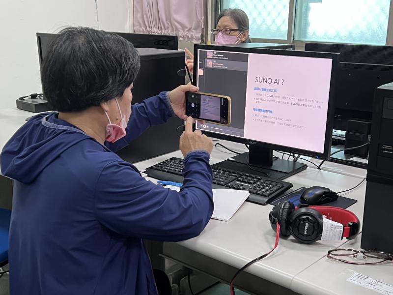 講師將會先介紹 Suno 這個強大的 AI 音樂生成工具，並引導學員完成帳號註冊。