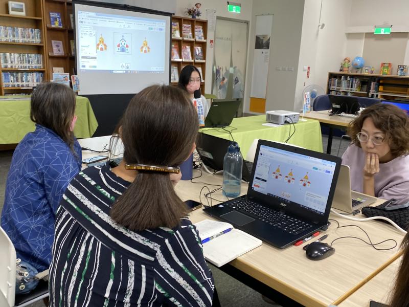 AI輔助圖像生成與風格設定，獨立運用 AI 工具生成地圖所需的圖標、插畫、背景紋理或說明文字等，提升設計效率與獨特性。