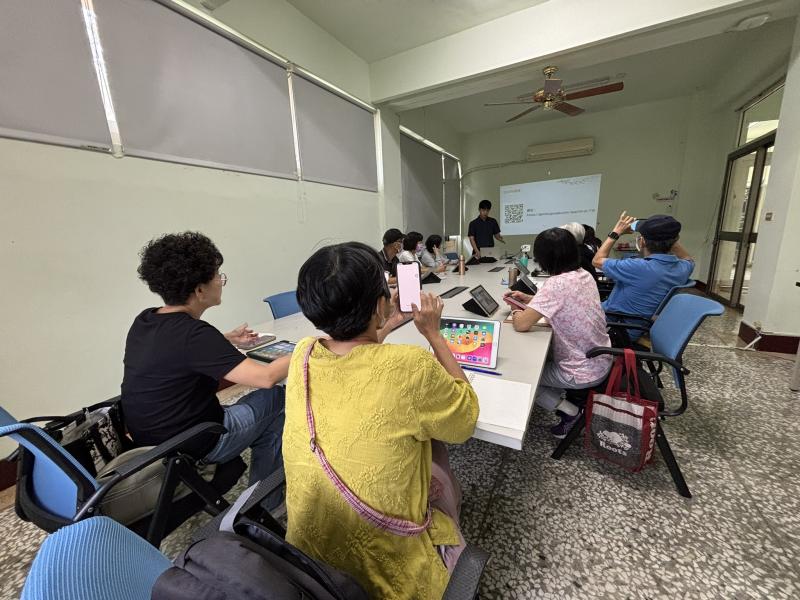 實際操作手機學習