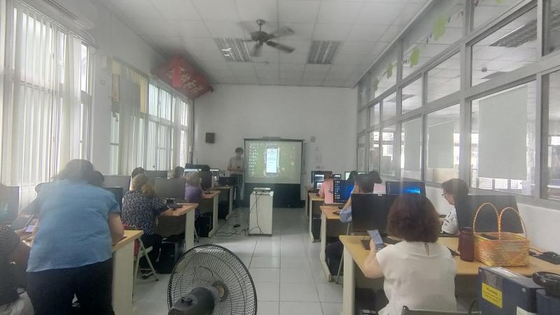 延續學員既有的canva編輯基礎，老師簡介電子書的應用領域