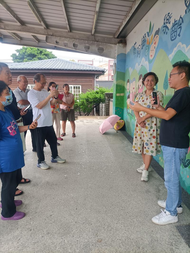 實際操作帶領學員至戶外拍攝