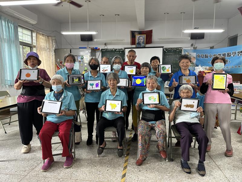 學員們與成果合照