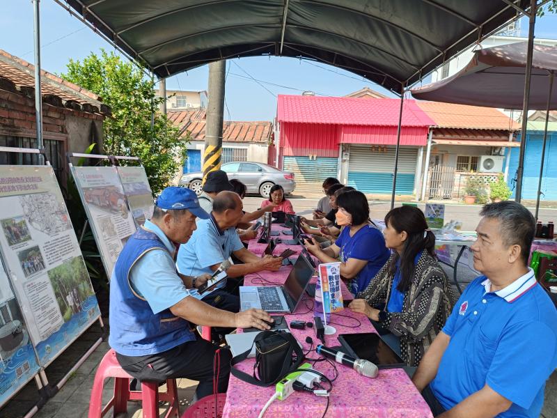 學員學習運用Google地圖規劃客庄文化路線。