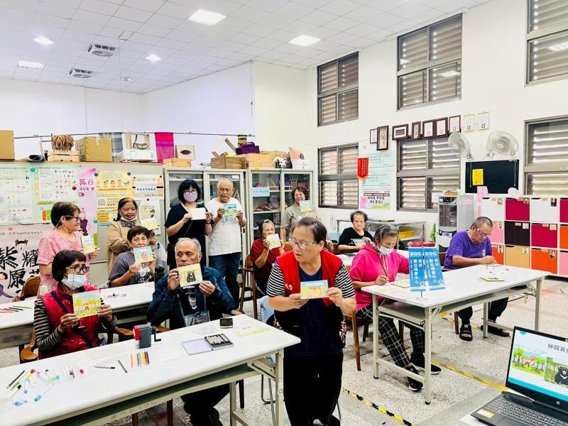 完成作品-動物雷雕拼圖 ；有助於學員了解現代科技如何與生活結合，提升對數位工具的熟悉度。