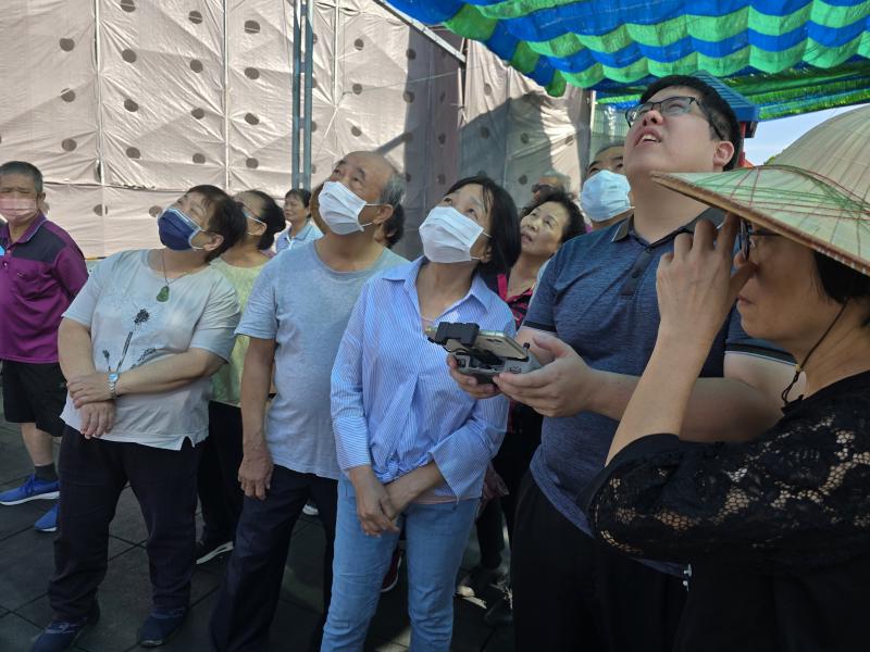 講師還分享了許多實際拍攝經驗,包含拍攝時應注意的光線變化、構圖美感