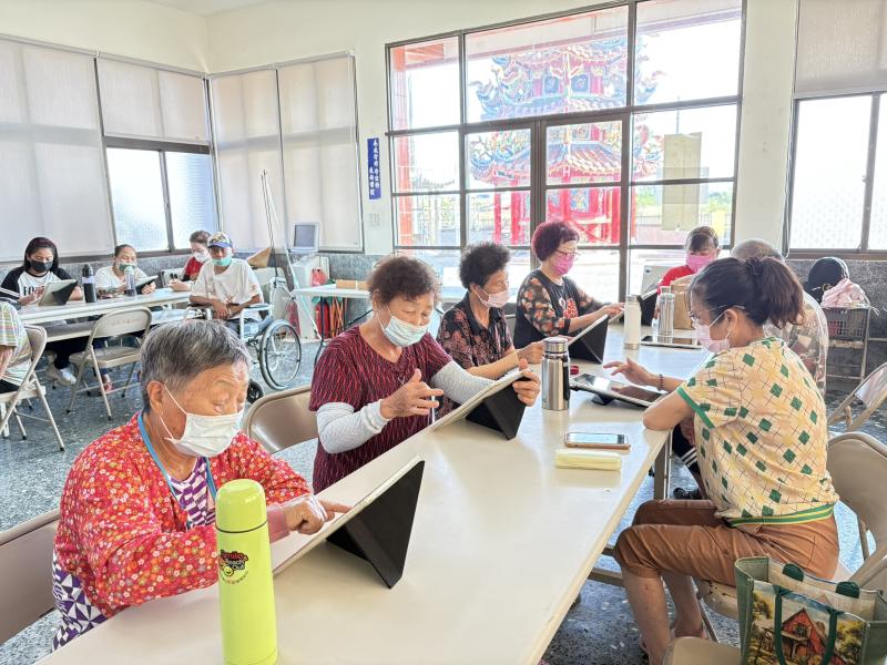 AI新世界-文案與繪圖