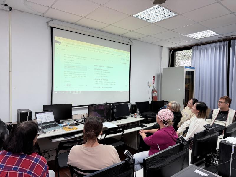 講師講解AI簡報搭配步驟