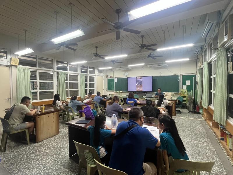 透過實作練習,學會下載資料、線上報名與查詢政府資訊,提升日常生活便利性。