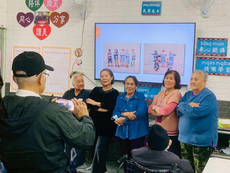 樂齡鏡頭下的故事 — 用手機輕鬆學拍照