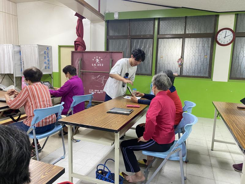 講師指導學員操作