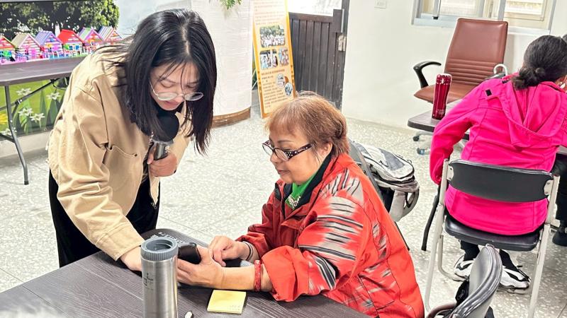 學習影像生成與修復型AI工具的操作。