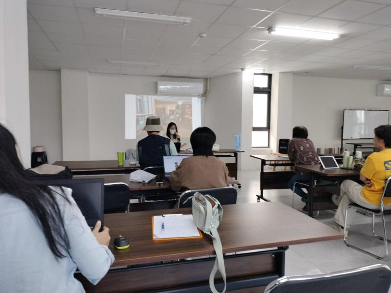 講師講解數位策展基本概念與內容設計