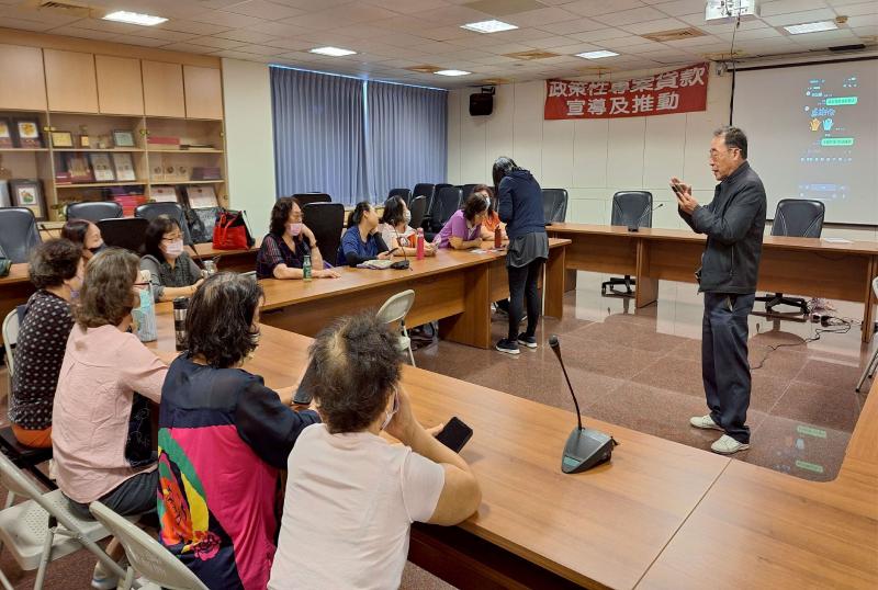 講師上課教學畫面