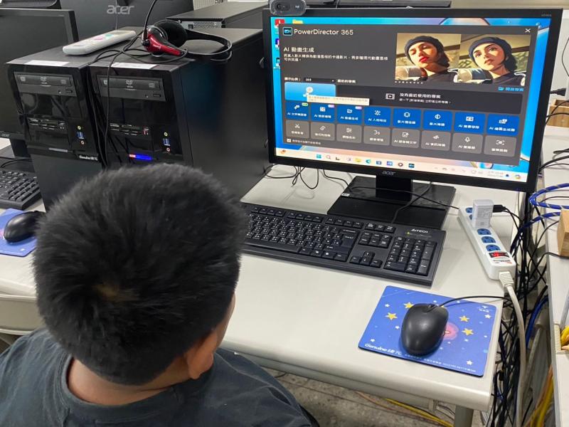 家長也加入後製的學習