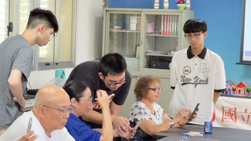 相關操作介紹及實作上架。