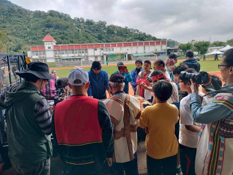 運用數位攝影的方式為部落保存珍貴文化種下永續的種子。