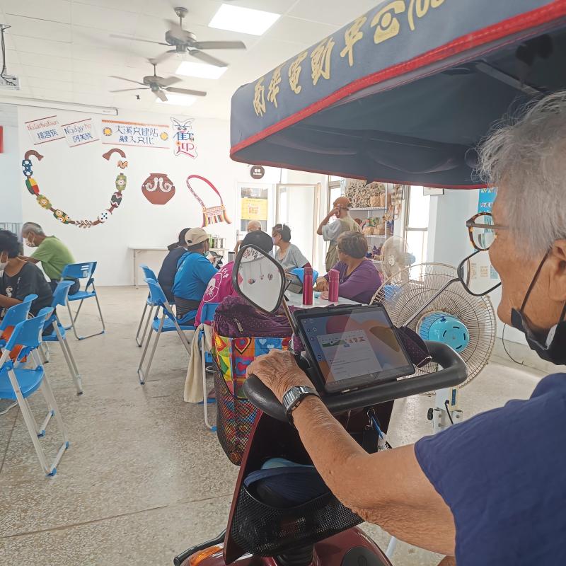 努力學習的阿嬤