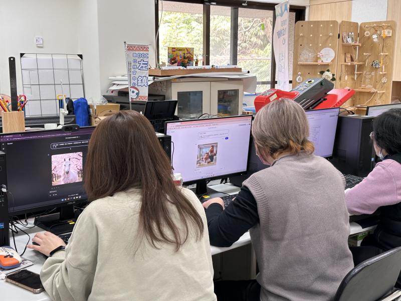 用AI工具生成的馬年相關圖片