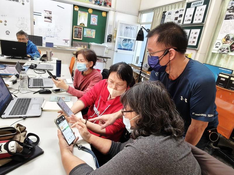 說明貼圖上架與分享的基本流程，讓學員了解如何將完成的動態貼圖實際運用。