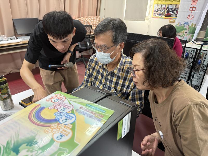 第一次來參課程的夫妻