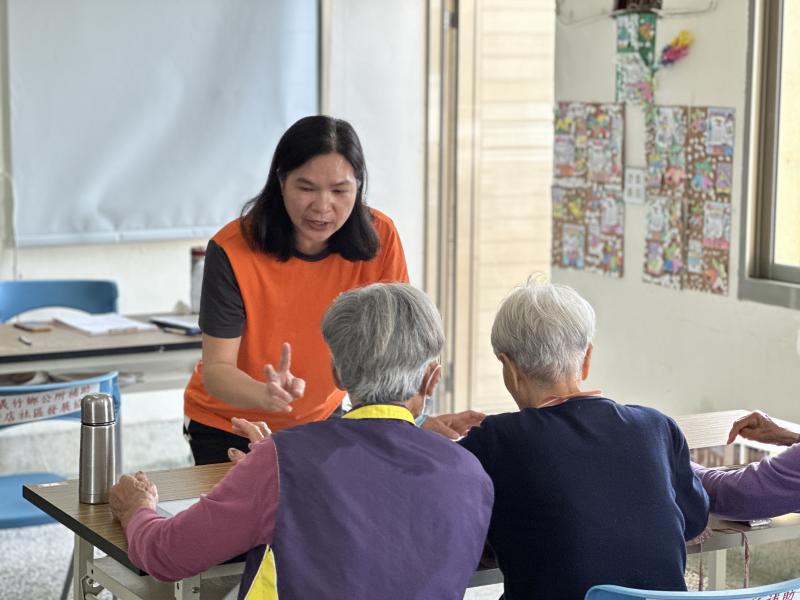 社區工作者協助