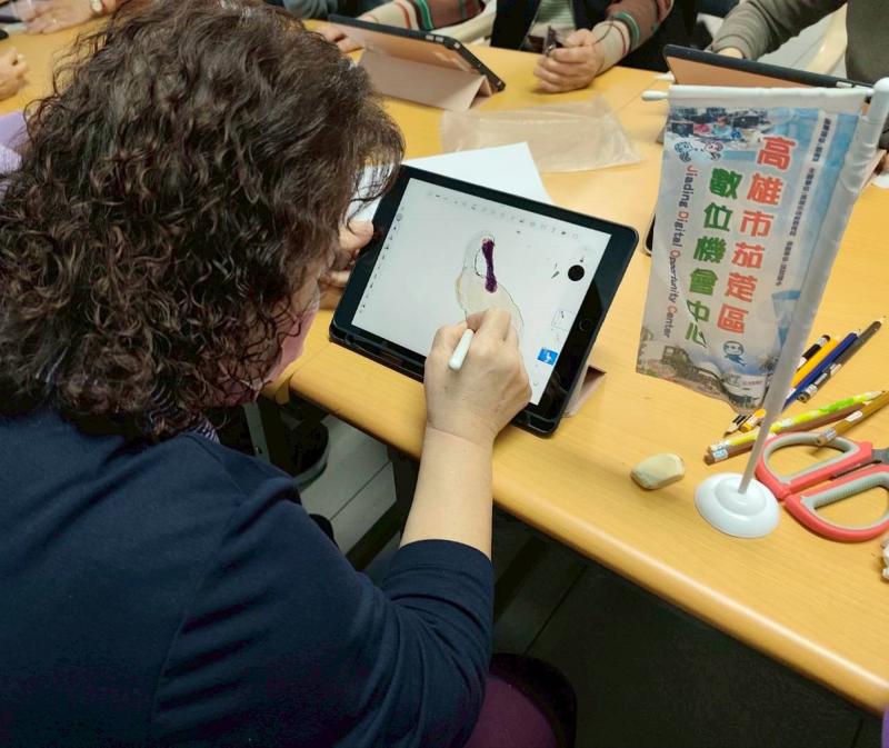 每位學員都完成了屬於自己的第一幅平板畫作品