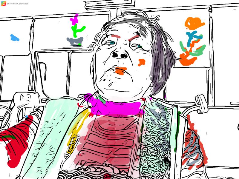 長輩們在講師的耐心引導下，逐步學習如何操作平板電腦的繪圖功能。從基礎的鏡頭自拍捕捉神韻，到使用數位筆勾勒輪廓與上色，長輩們對螢幕上即時呈現的鮮豔色彩感到驚奇不已。