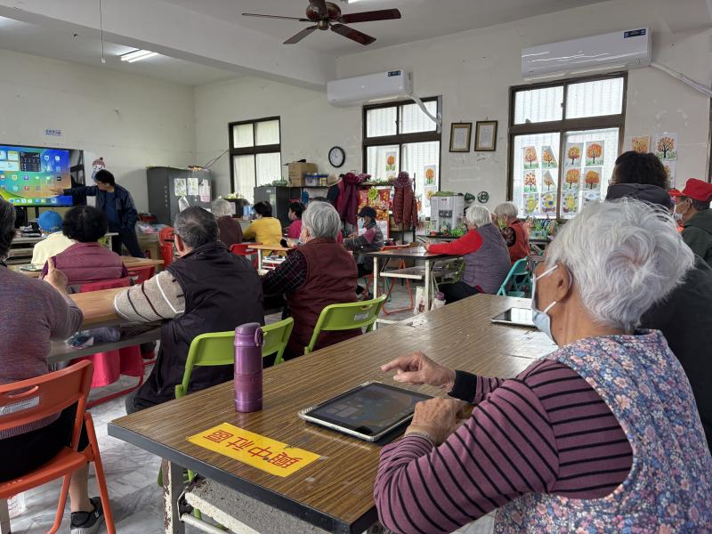 第一次來到布袋見龍里