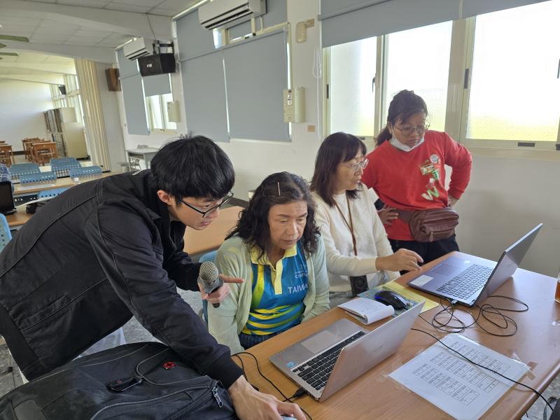 透過講師的講解,學員們透過網站將這些文化有系統地整理出來,不僅能讓更多人認識北投,也能讓在地居民產生更深的認同感