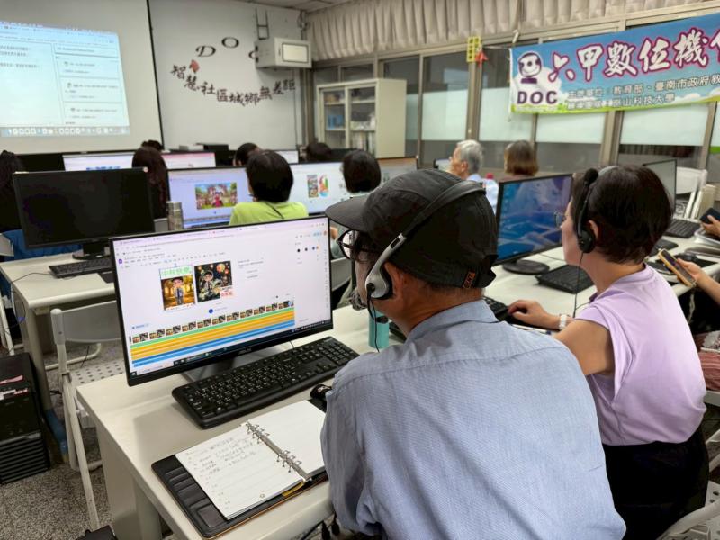 學員成功播放自己製作的影片時,留下難忘的上課回憶。