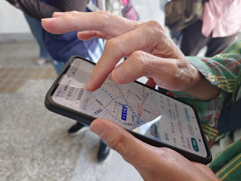 在DOC教室上課後來到佳冬火車站打開Google MAP開始今天在佳冬的小旅行