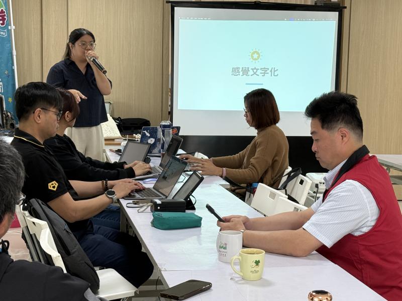 本課程,是針對社區工作者、計畫執行人員及各級幹部(如理事長、總幹事與志工)所規劃之實務導向培訓
