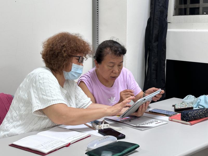 學員互相練習