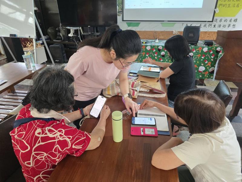 講師指導學員如何操作