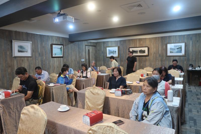 在地魚池鄉社區幹部踴躍參加學習，將應用於社區數位教學，進而行銷推廣魚池DOC成果。