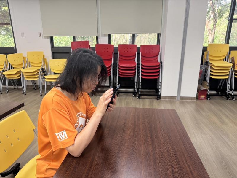 學員正在學習操作介面