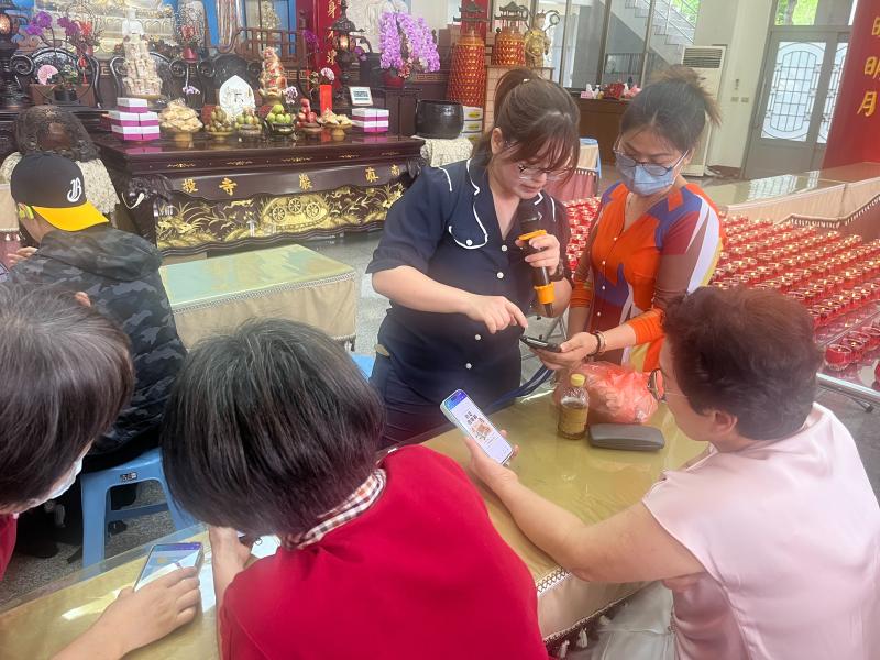 透過實作與案例練習,學習AI於文字、圖像與簡報應用,提升創作力與工作效率,強化數位素養