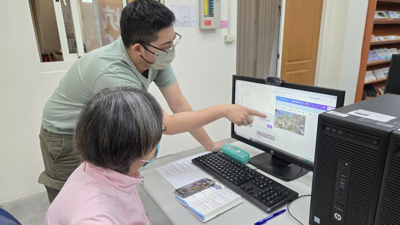 老師一對一指導教學，耐心協助學員操作與解決問題