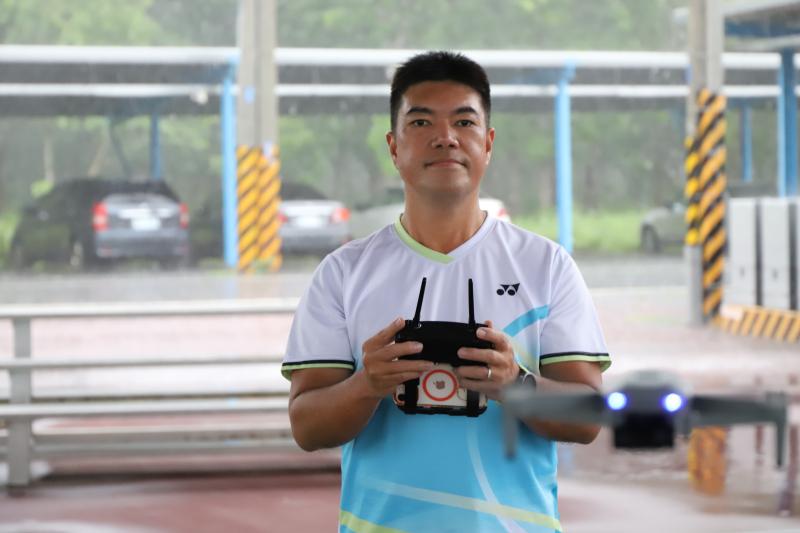 學員實際空拍機來進行拍攝，從腳本構思到現場專業空拍機拍攝與產出