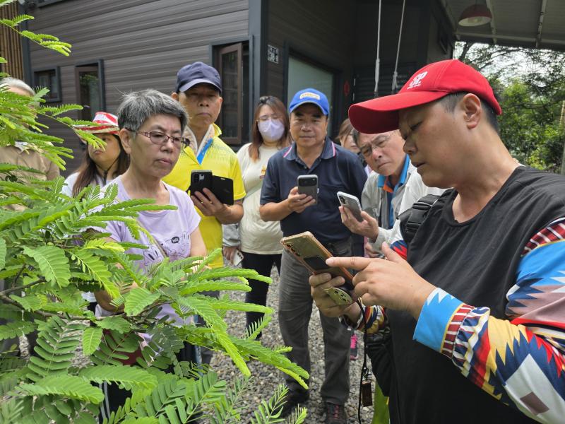 學會利用智慧型手機與數位工具來為自己的產品安全把關。