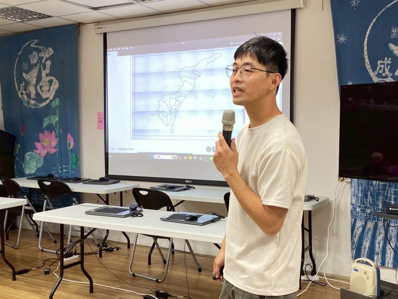 這次課程不但提升了我們對科技的認識,也增加了自信心。原來年紀不是限制,只要願意學習,就能創造出屬於自己的作品。 大家一起討論讓人感受到學習的樂趣,透過這張地圖長輩能更生動地向下一代述說家鄉的歷史與自己的成長故事。