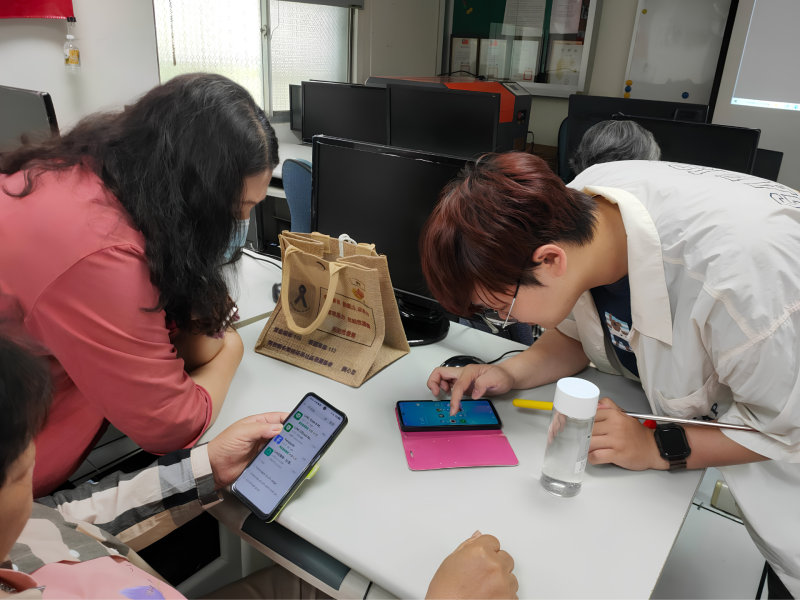 幫助學員建立帳號