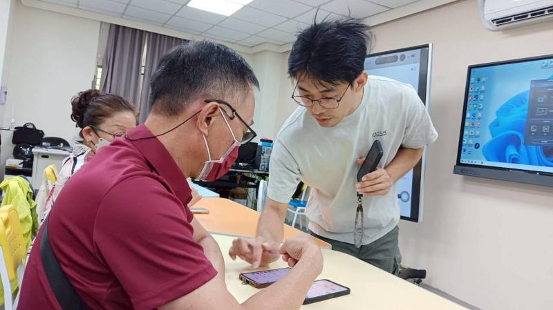 認真學習中
