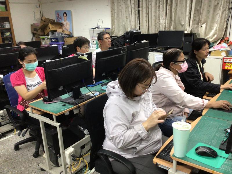 學員上課學習畫面3