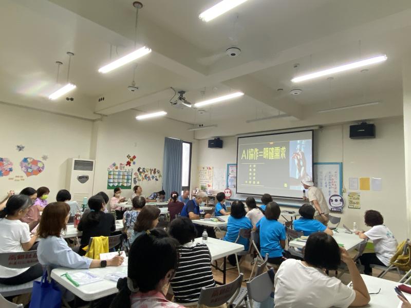 為了跟上數位時代的腳步,我們特別安排「AI協作應用課程」